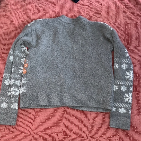 Festive women’s extra small Gray Cardigan with Holiday Motifs Christmas sweater - Picture 8 of 11